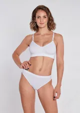 Bombacha de bikini color verde agua, de microfibra sin costuras y forro de algodón.