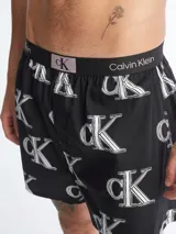 Bóxer de algodón negro con estampado del icónico monograma de Calvin Klein y cintura elástica con logo.