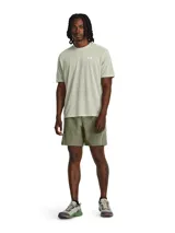 Remera deportiva Under Armour Train Anywhere de hombre, color verde con logo en el pecho.