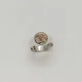 Anillo ajustable de plata 925 con aplique de oro 9k con el símbolo de psicomotricista.