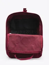 Mochila negra de poliéster con revestimiento de PU, con dos asas de mano y correas ajustables para los hombros. Tiene un compartimento principal con cierre, un bolsillo frontal con cierre y dos bolsillos laterales abiertos.