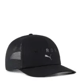 Gorro Puma Ess Dad negro con paneles de malla en los laterales y logo de Puma en el frente.