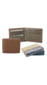 Billetera de cuero marrón con doble tarjetero interior y repartición para billetes.