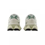 Championes urbanos New Balance modelo 9060, color verde azulado con detalles en blanco, confeccionados en gamuza y malla, con logo "N" característico en los laterales y entresuela con tecnología ABZORB y SBS.