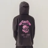 Canguro negro con estampa en la espalda de la banda Kaboa, un cráneo con una rata encima y las fechas de la gira mundial de 1988.