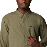 Camisa de manga larga Columbia Silver Ridge Lite para hombre, color verde oliva, con dos bolsillos frontales con cierre de botón, tecnología Omni-Wick para absorción de la humedad y protección solar UPF 50.