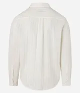 Camisa de hombre regular, color blanco, confeccionada en tricolina con textura rayada.