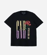Remera negra de algodón con estampa de Guns N' Roses, cuello redondo y manga corta.