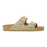 Sandalias Birkenstock Arizona Birko-Flor color caqui, con doble tira y hebillas ajustables.