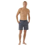 Short de baño con estampado geométrico en tonos azul, celeste y rojo. Cintura elastizada en color gris oscuro con cordón de ajuste.