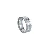 Anillo ancho de acero quirúrgico color plateado con diseño de panal de abeja.