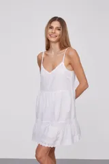 Vestido mini blanco de algodón con bordado calado y cuello en V.