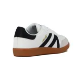 Championes urbanos Avia modelo Soto, color blanco con detalles en negro y suela marrón.