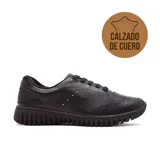 Championes de cuero negro con suela de goma y ajuste con cordones.