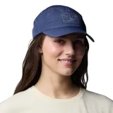 Gorra unisex Columbia Sportswear modelo Spring Canyon II, color azul marino, con logo estampado en blanco. Confeccionada en nylon y poliéster, con tecnología Omni-Shield™ que repele la lluvia y las manchas.