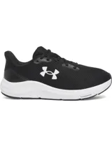 Championes Under Armour Charged Pursuit 4 para mujer, color negro con logo blanco y suela blanca con tecnología Charged Cushioning.