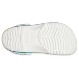 Zuecos Crocs Classic con diseño multicolor de tinte en aerosol.