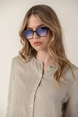 Camisa fucsia de lino con cuello mao y mangas 3/4.