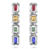 Par de caravanas de clip con cristales multicolores de talla octogonal superpuestos y engarzados en baño de rodio. Diseño de la directora creativa Giovanna Engelbert para la Collection I.