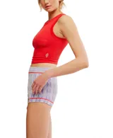 Musculosa blanca de punto acanalado con corte crop, escote redondo y sisas anchas.