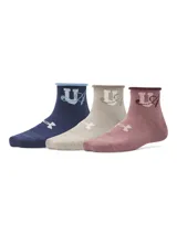 Pack de tres pares de medias Under Armour Essential para mujer, de corte tobillero, color blanco con detalles en rosa y celeste.