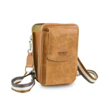 Bandolera porta celular color azul con bolsillo frontal con tapa, cierre perimetral, correa de galón regulable y desmontable, bolsillos interiores para documentos, reparticiones para tarjetas y billetes.