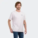 Remera manga corta color rosado claro con logo estampado en el pecho. Corte clásico. Marca O'Neill.