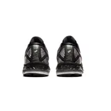 Zapatillas de running con tecnología de amortiguación GEL, diseñadas para ofrecer confort y soporte en carreras largas.