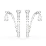 Aros de aro bañados en rodio con cristales transparentes en talla de pera y talla cuadrada.