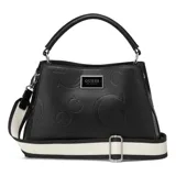Bolso tipo satchel negro con textura repujada con el logo de la marca. Tiene asa de mano rígida y correa de hombro ancha regulable en blanco y negro.