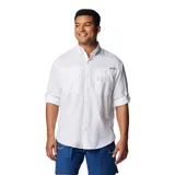 Camisa blanca de manga larga Columbia Tamiami II, con tecnología Omni-Shade UPF 40 para protección solar y Omni-Wick para evaporación avanzada. Cuenta con ventilación de malla en la espalda y calce clásico moderno.