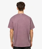 Remera de manga corta color beige claro, corte holgado, con cuello redondo y un pequeño logo cuadrado de Carhartt WIP en el pecho izquierdo.