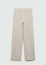 Pantalón de vestir color beige, de corte recto y tiro alto. Presenta cintura elastizada y bolsillos laterales.