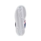 Championes Adidas Campus 00S W de gamuza azul con detalles en rosa, las tres tiras clásicas de Adidas en los laterales y suela blanca.