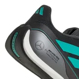 Championes Adidas Feroza Mercedes AMG Petronas F1 Team, color negro con detalles en verde agua y blanco.