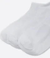 Kit de 3 pares de medias blancas de algodón, corte bajo.