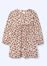 Vestido infantil de manga larga con estampado de leopardo en tonos beige y marrón.