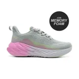 Championes deportivos Hi-Tec Milia, color gris con detalles en rosa y verde. Confeccionados en malla transpirable y suela de goma con tecnología de amortiguación.