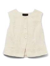 Chaleco color crema con bordado inglés, cierre frontal con botones y bolsillos tipo ojal.