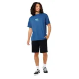 Remera azul de manga corta con logo de Rip Curl estampado en el pecho.