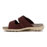 Sandalia de hombre color marrón oscuro con dos tiras anchas ajustables mediante velcro y suela gruesa de goma color beige.