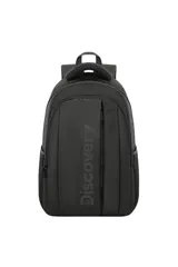 Mochila negra con diseño moderno y minimalista, con el logo vertical de la marca "Discovery" en el frente. Presenta correas acolchadas y asa superior.