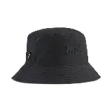 Gorro tipo bucket Puma color negro con logo de la marca en etiqueta de cuero sintético.