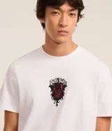 Remera blanca de algodón con estampa de Darth Vader y texto alusivo a Star Wars.
