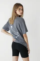 Short deportivo negro de tiro alto.