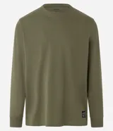 Remera verde militar de manga larga con cuello redondo y puños ajustados.
