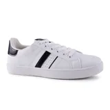Championes blancos de cuero sintético con detalles en negro, cordones blancos y suela blanca.