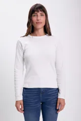 Remera blanca de algodón con textura acanalada y mangas largas.