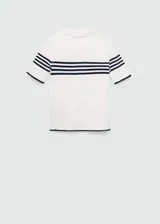 Jersey de punto fino color blanco con rayas horizontales negras, cuello redondo y mangas cortas.