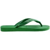 Ojotas Havaianas Top color blanco, con suela texturizada y tiras con diseño en relieve y logo de la marca.